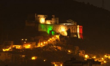 Un nostro lettore ci scrive: inadeguata l'illuminazione del Castello Malaspina di Massa